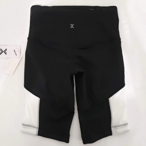 New!! Xersion Women SIZE XS Black White High Rise Fitted Quick Dri Bike Shorts - Picture 7 of 10